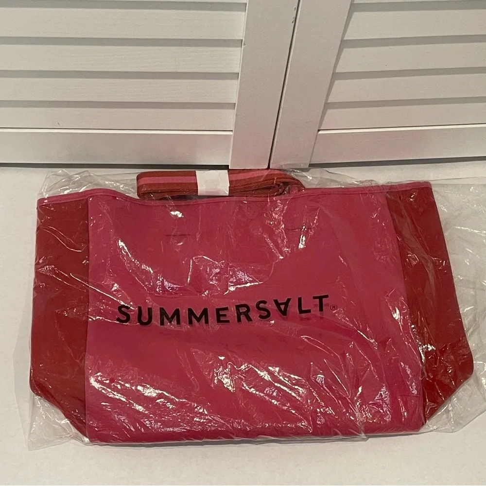 SUMMERSALT‎ Beach Tote Hand Bag Neoprene Red Pink/Rough Rose Color - NEW